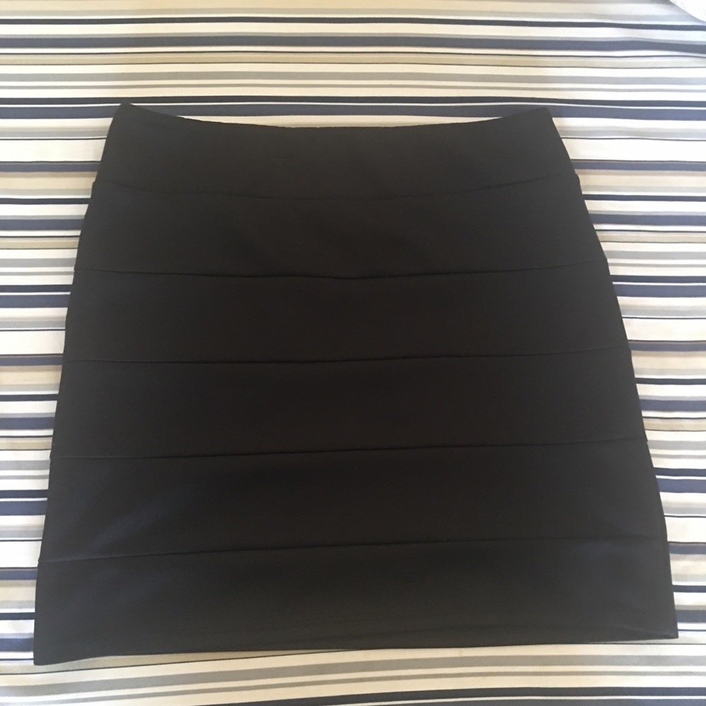 Iz Byer Black Skirt